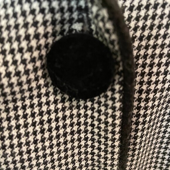 ALL THAT JAZZ HOUNDSTOOTH BLACK AND WHITE TWO PIECE VTG SUIT, JUNIOR SIZE 13/14. - Picture 4 of 14